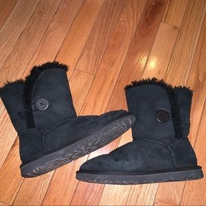 Bailey button Ugg boots